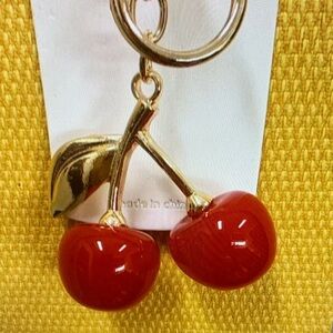 Mint-Cherry Keychain Charm Red Gold Tone w/ Gold Tone Leaf NWT Purse Bag‎ Charm